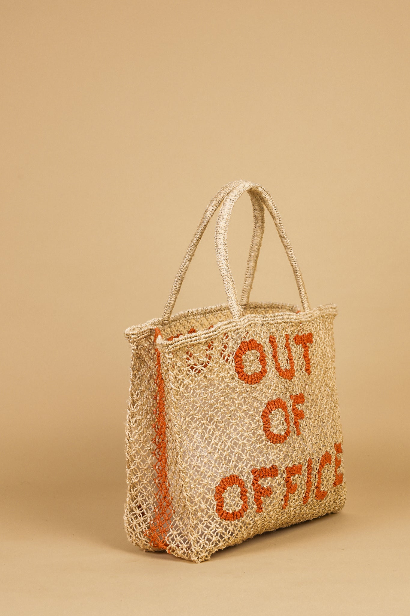 Timeless Woven Carry Bag for Daily Wear - Image 2