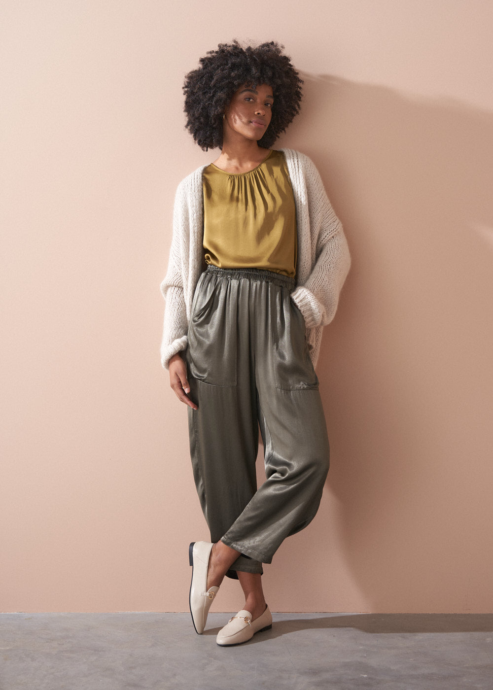 Versatile Lightweight Olive Satin Top - Image 6
