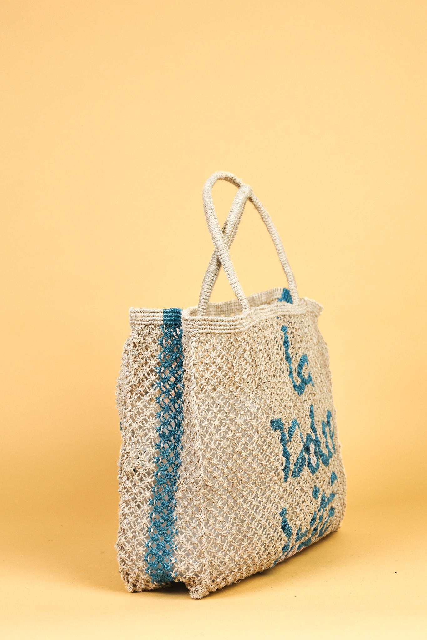 Clean Woven Carry Bag for Daily Wear - Image 2