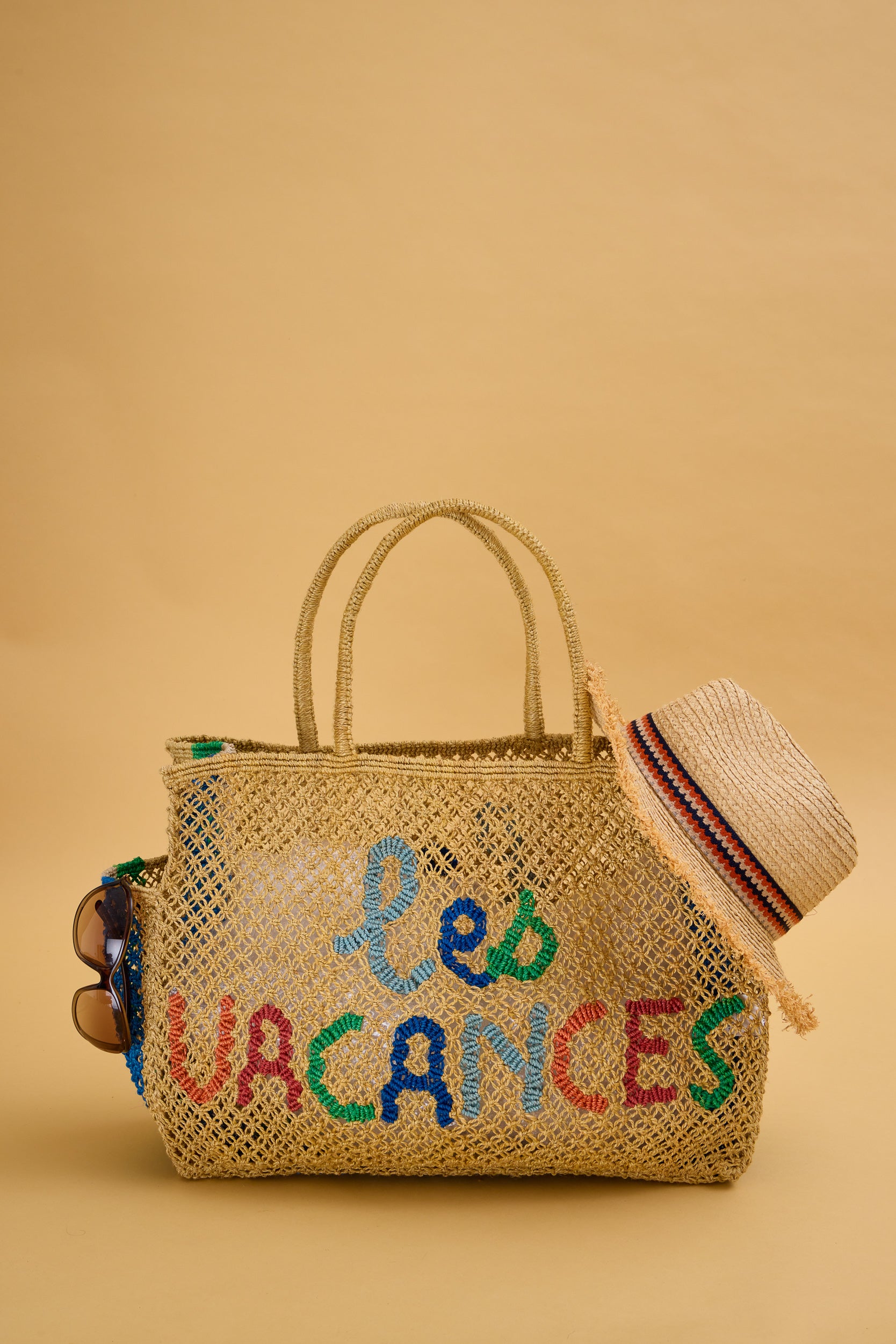 Contemporary Woven Carry Bag for Daily Wear