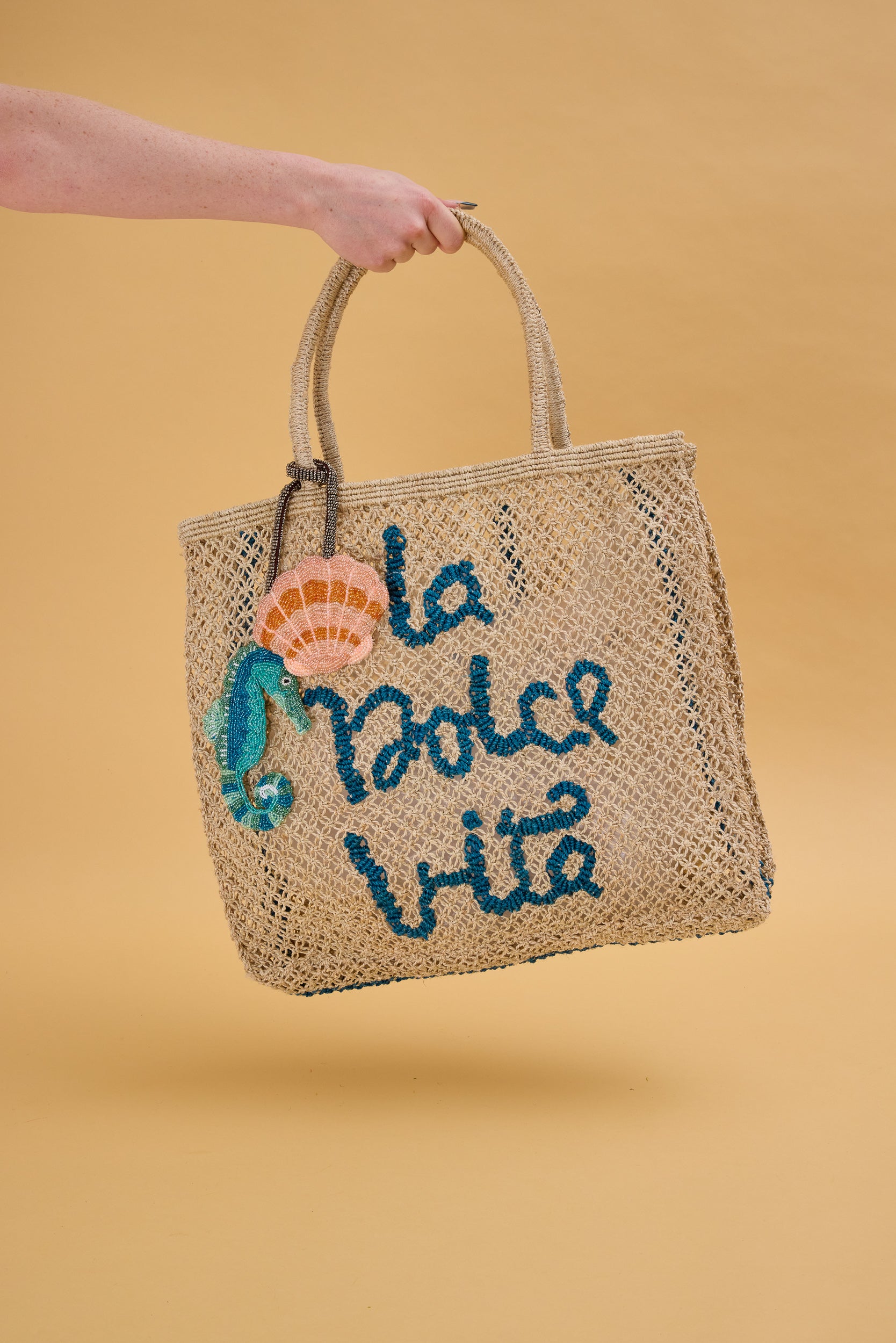 Clean Woven Carry Bag for Daily Wear