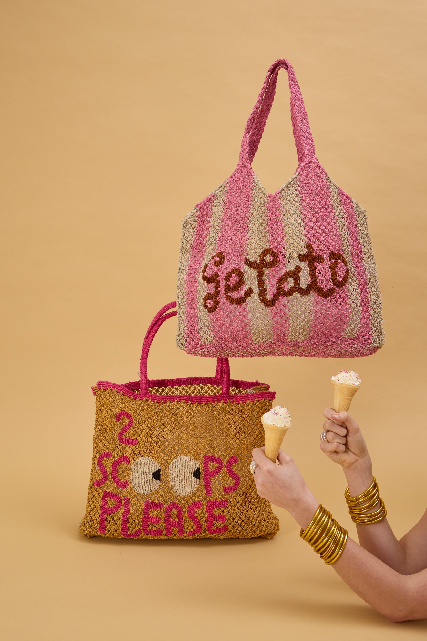 Lightweight Woven Carry Bag for Daily Wear - Image 2