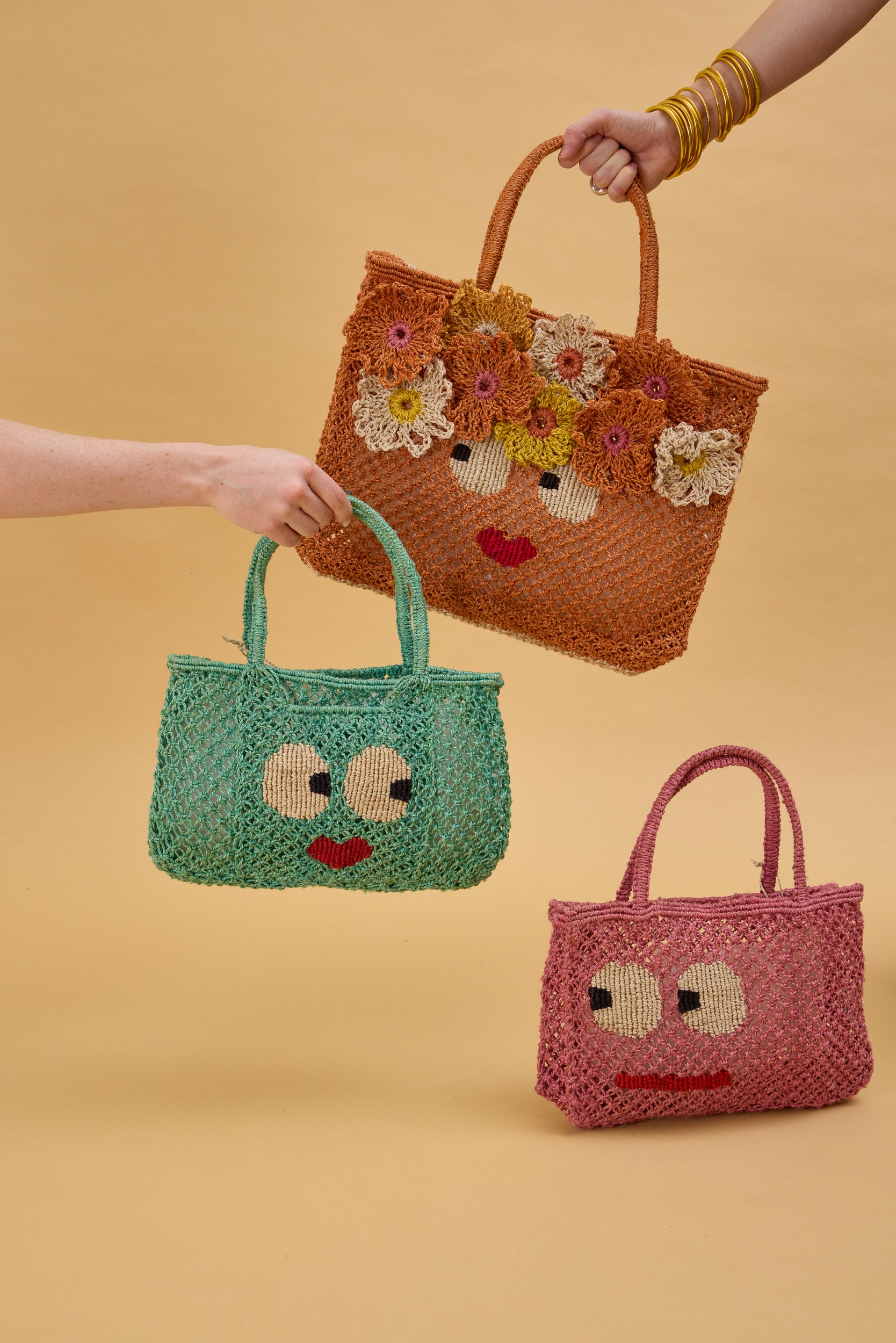 Distinctive Woven Carry Bag for Daily Wear - Image 4