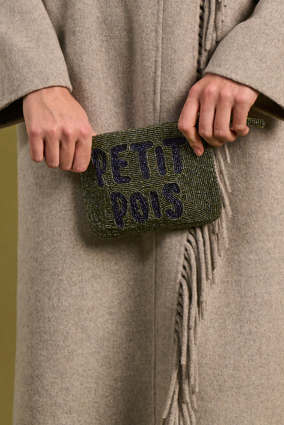 Refined Beaded Clutch Bag for Daily Wear - Image 3