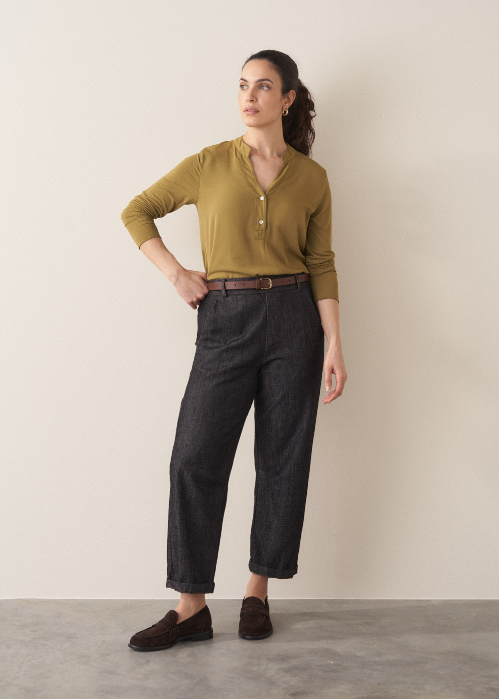 Refined Versatile Lightweight Olive Top - Image 2