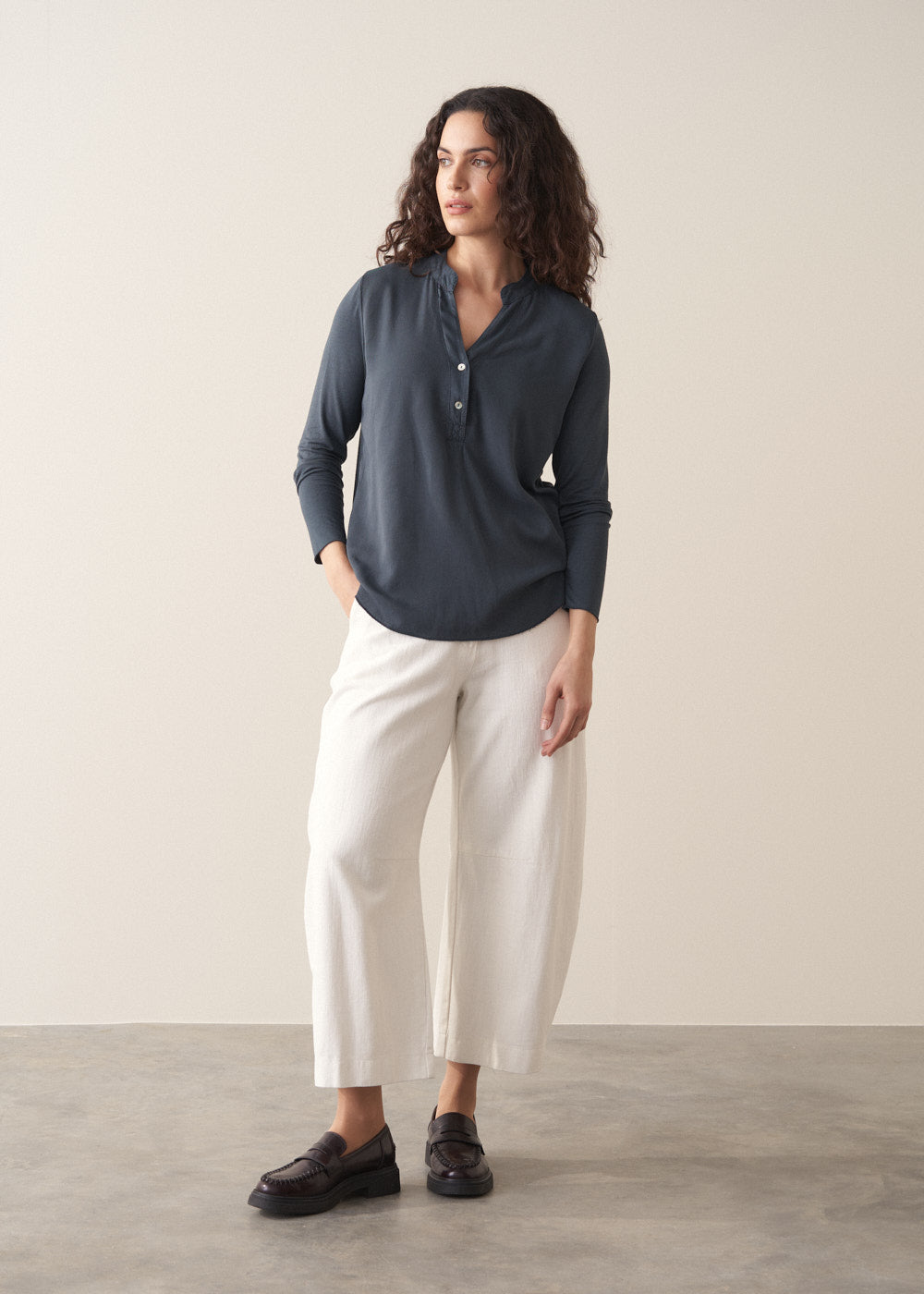 Lightweight Modern Relaxed Grey Top - Image 4
