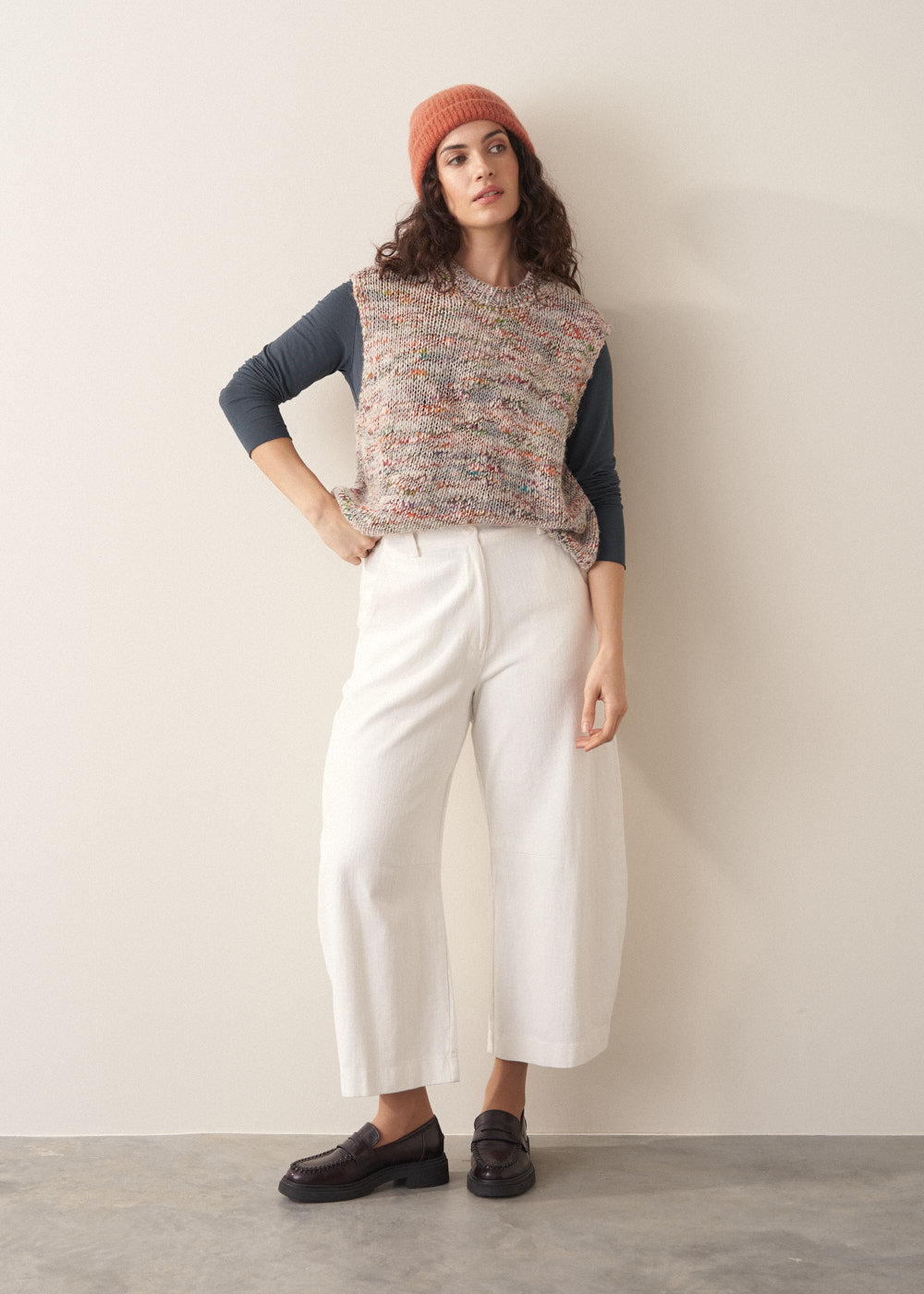 Lightweight Modern Relaxed Grey Top - Image 6