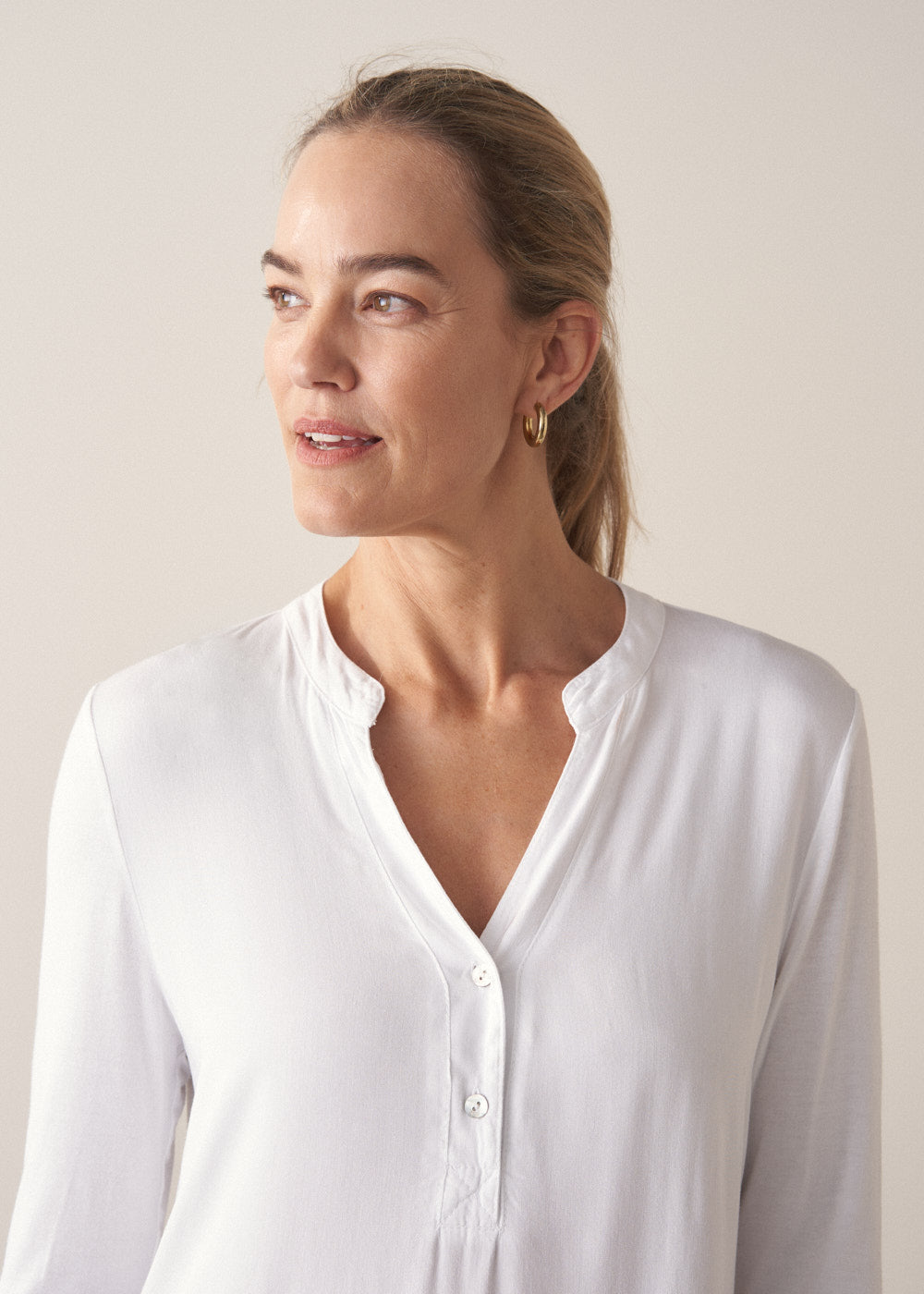 Versatile Lightweight Modern Relaxed Top - Image 2