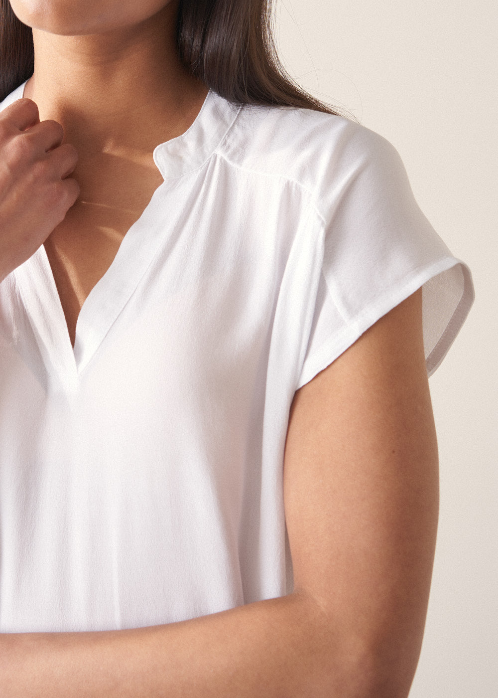 Lightweight White Relaxed Fit Top - Image 2
