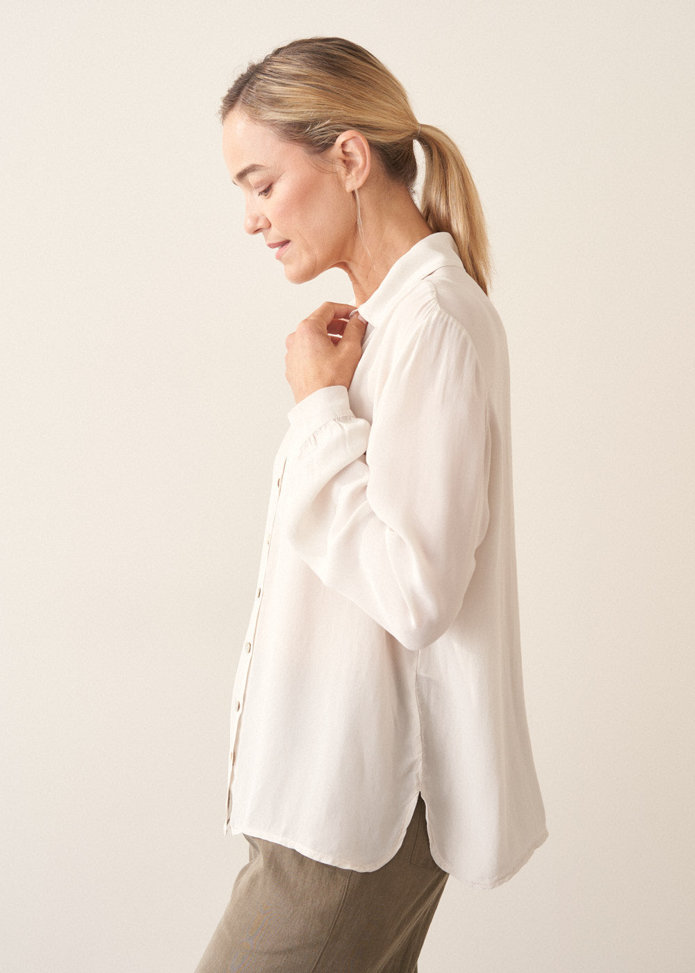 Lightweight Vintage White Crepe Shirt - Image 2
