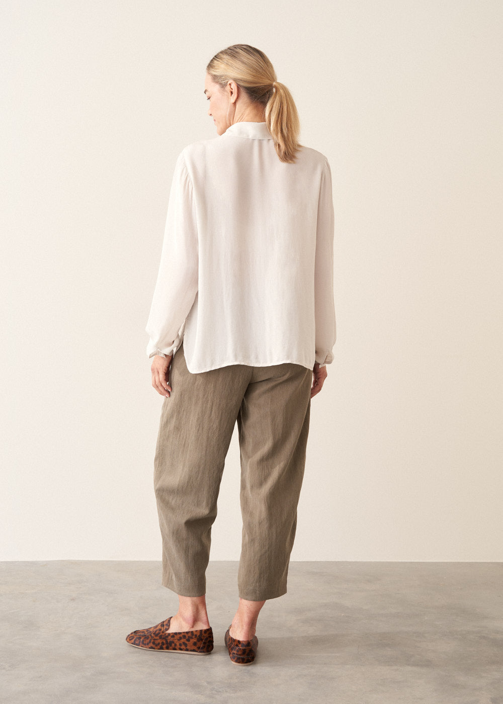 Lightweight Vintage White Crepe Shirt - Image 4