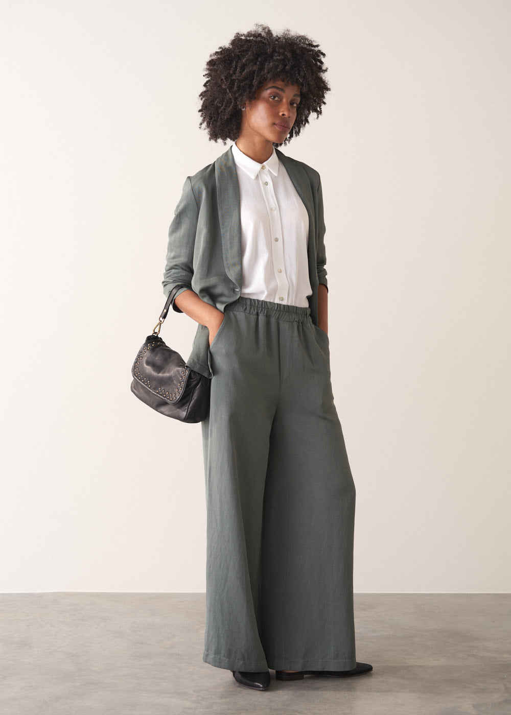 Lightweight Modern Relaxed Refined Jacket - Image 5
