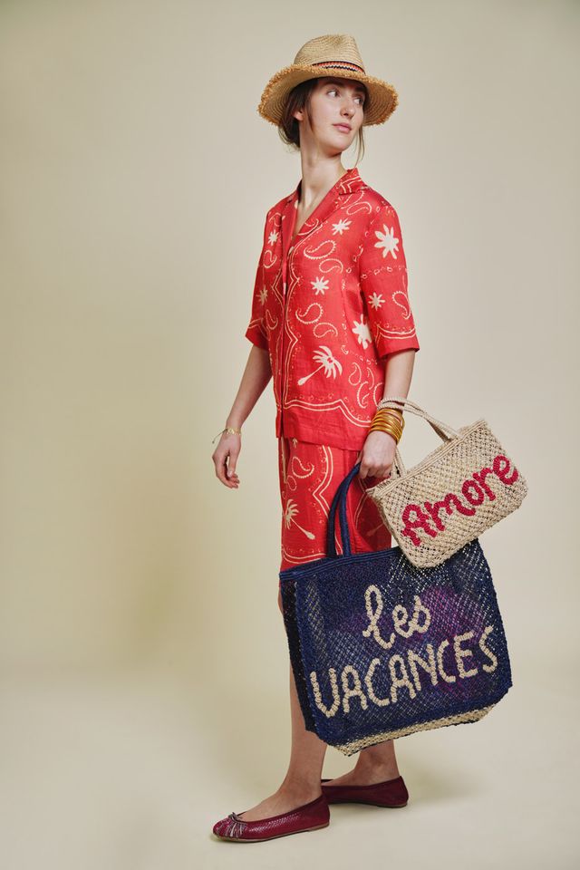 Contemporary Woven Carry Bag for Daily Wear - Image 2