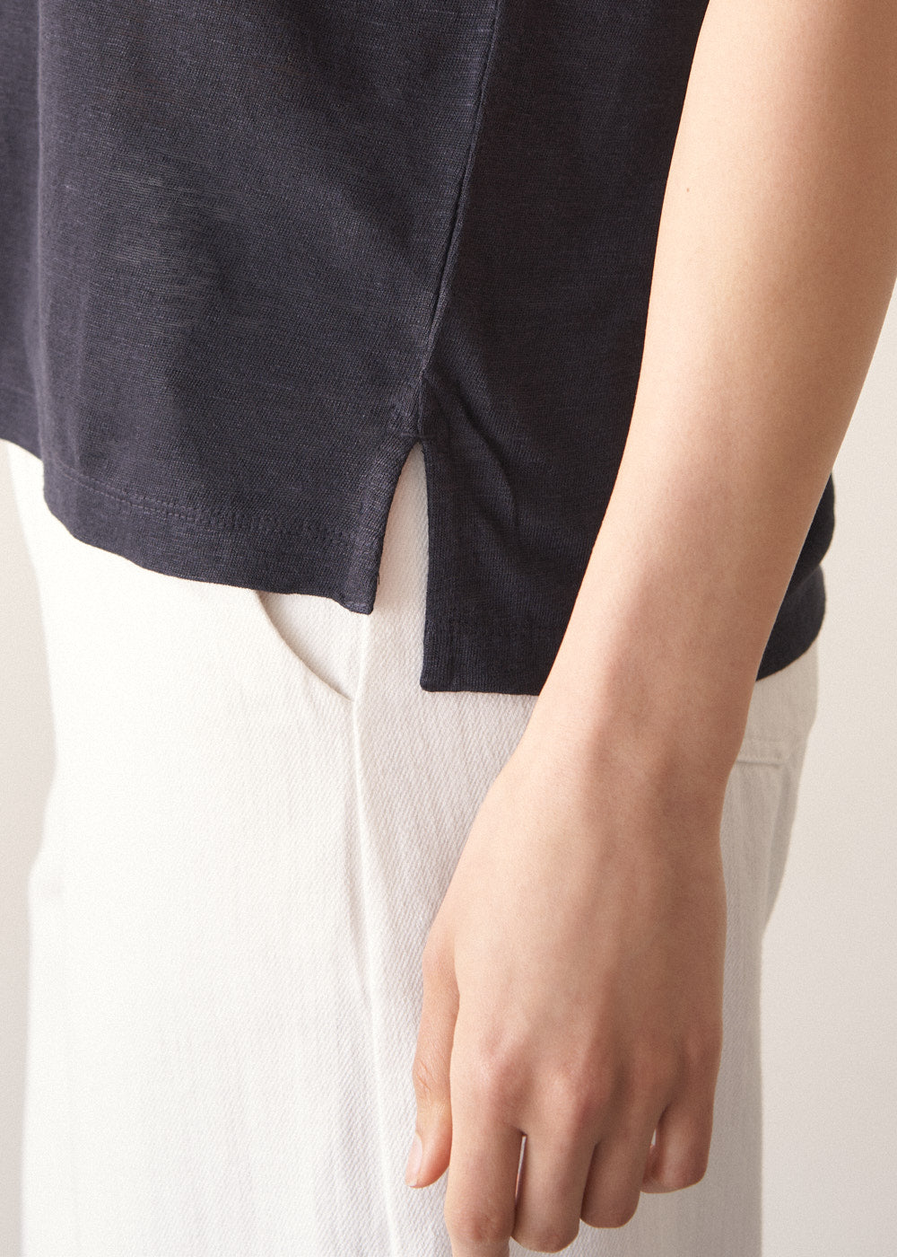 Black V Neck Linen Shirt - Image 4