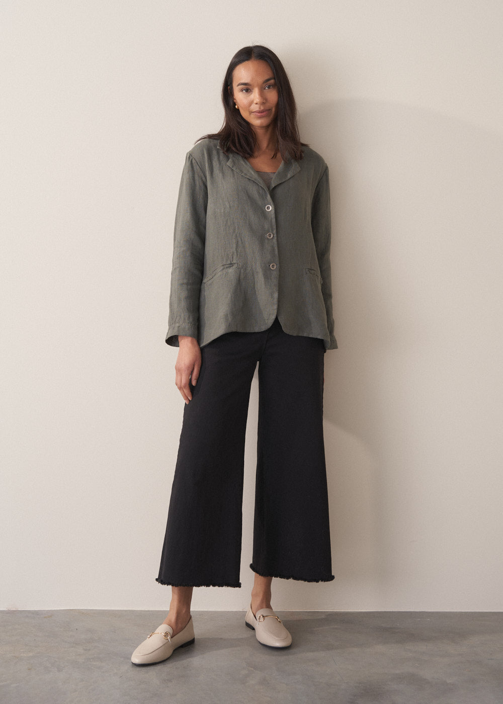 Lightweight Modern Khaki Linen Jacket - Image 6