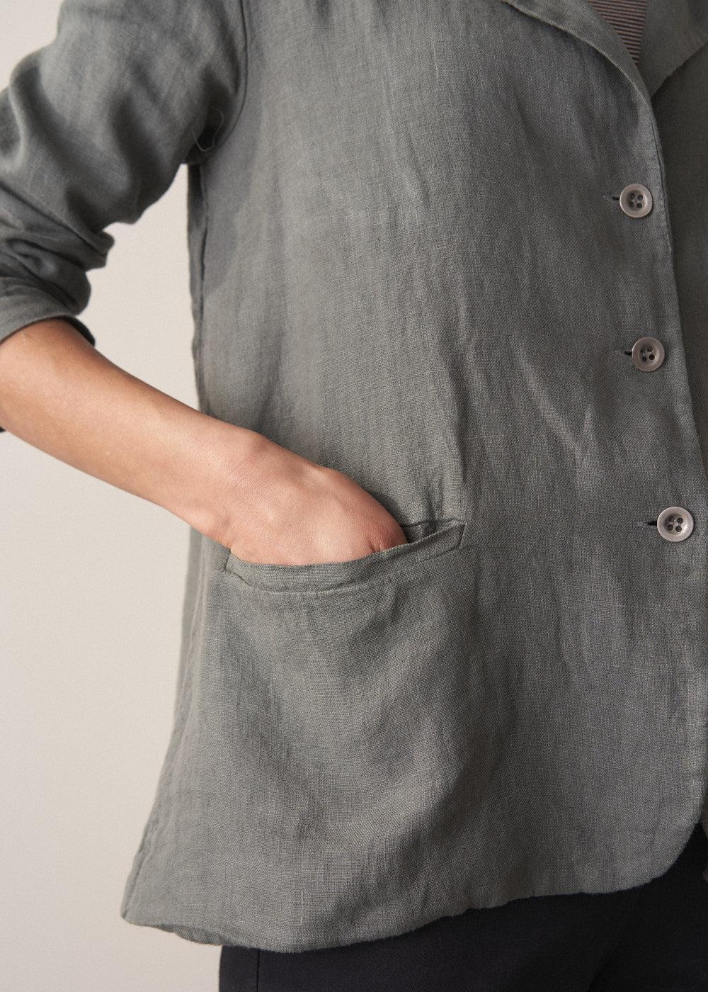 Lightweight Modern Khaki Linen Jacket - Image 2