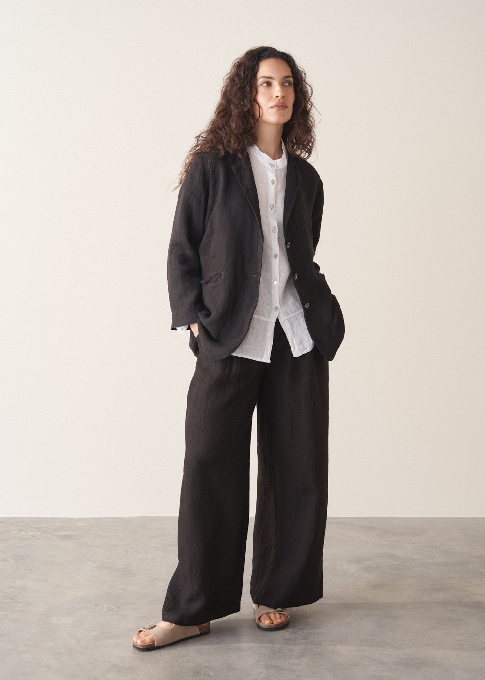 Modern Black Longline Linen Jacket - Image 5