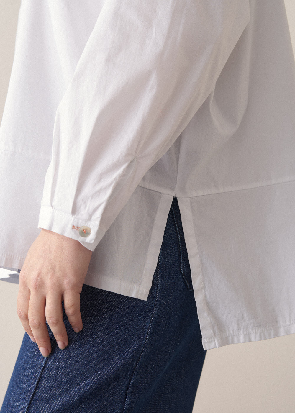 Refined Versatile Lightweight Modern Shirt - Image 3